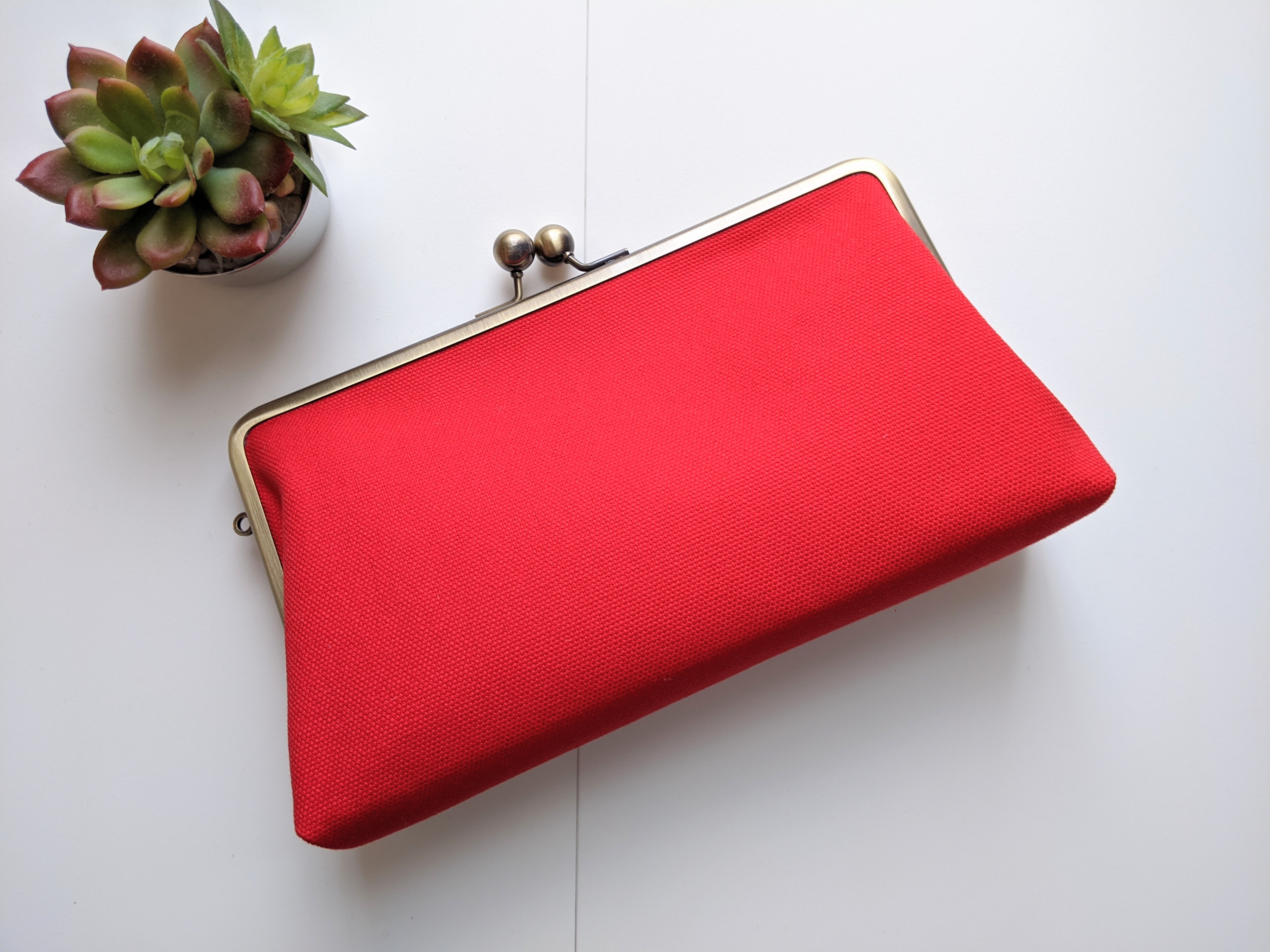 大容量のがま口長財布　無地帆布　赤 4,851円