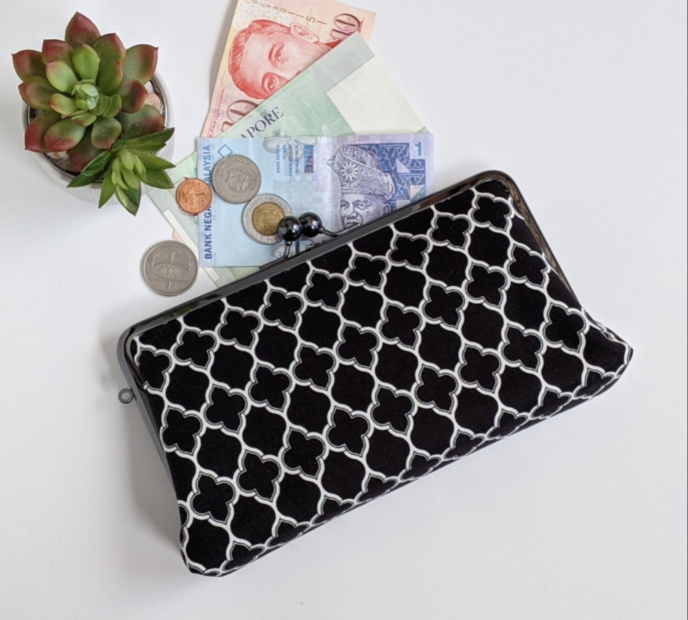 大容量のがま口長財布　モロッカン