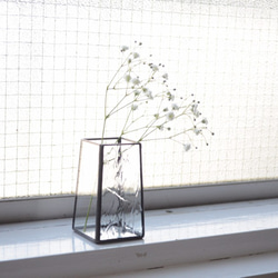 柄入り小さめの花瓶 | ガラス,シンプル 1枚目の画像