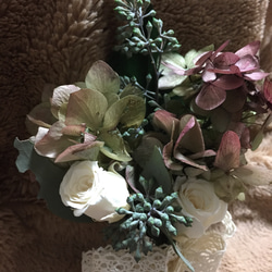 薔薇と紫陽花のアンティーク風コサージュ 2枚目の画像