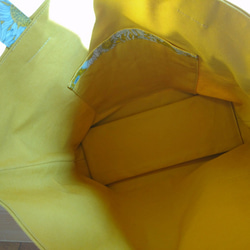 受注製作 マスタード色帆布×リバティラミネート【スモールスザンナ】大きなバック 4枚目の画像
