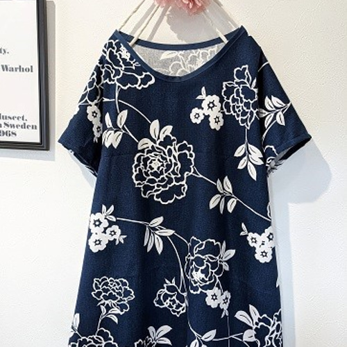 ＜新品　タグ付き＞Bianca 花柄　半袖　ワンピース　50サイズ　ネイビー 新品 タグ付き＞Bianca 花柄 半袖 ワンピース 50サイズ ネイビー
