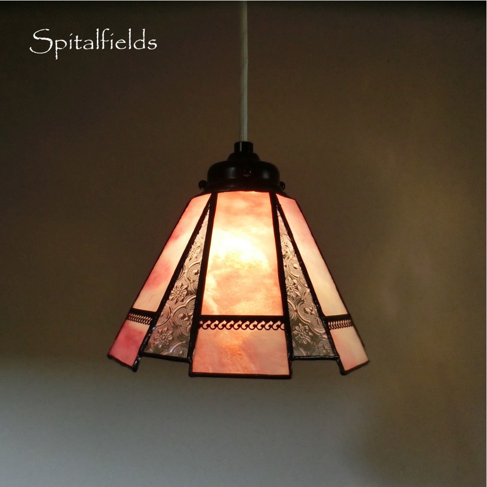 レースの吊りランプ（桜色）【現品限り】