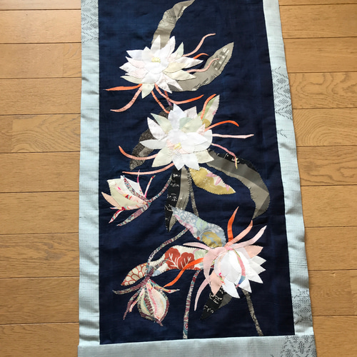 ヴィンテージ着物から布絵 月下美人へ タペストリー タペストリー