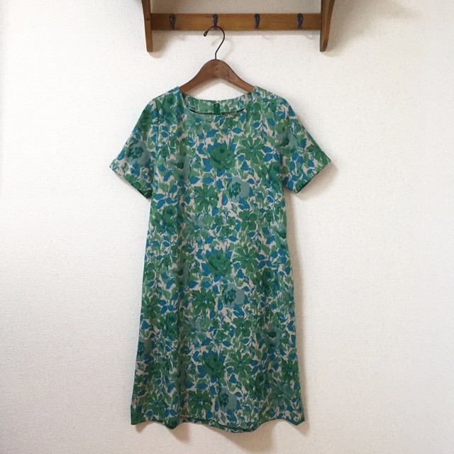 国産リネンのAラインワンピース（ガーデンローズ） 13,651円