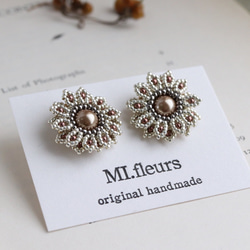 Margaret Beads Flower Earrings or 耳環（棕色） 第3張的照片