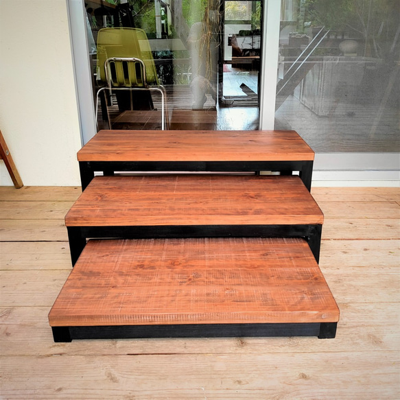 広面　３段踏板　段差解消　ステップ　ディスプレイ台　ラック　花台 　踏み台　奥行き約40ｃｍ 6枚目の画像