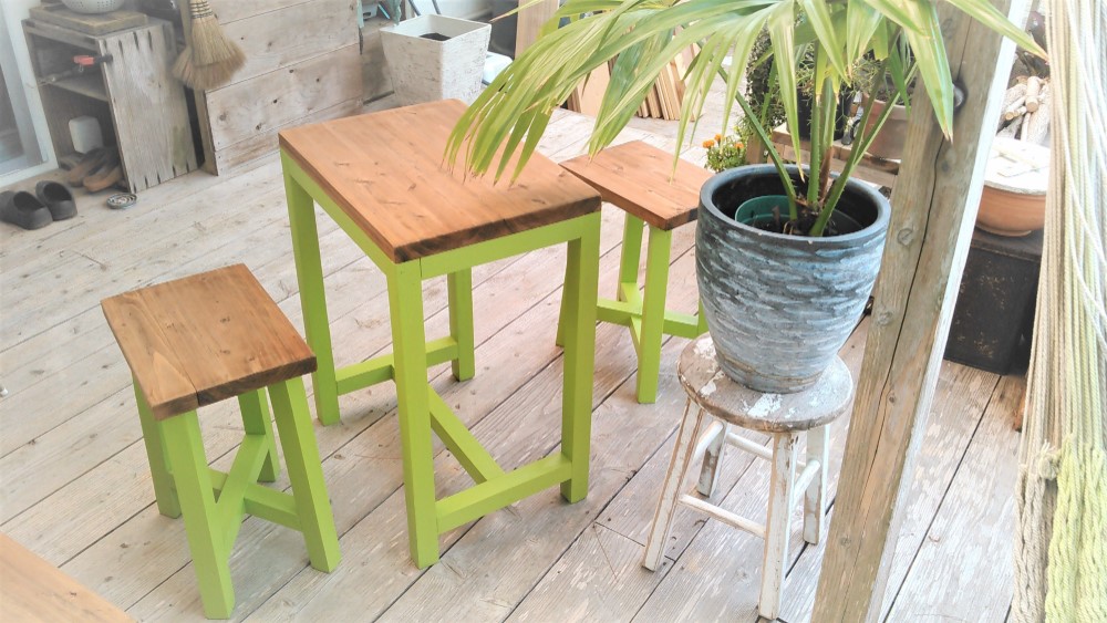 ◆◇テーブル＆椅子2脚セット　色変更可能