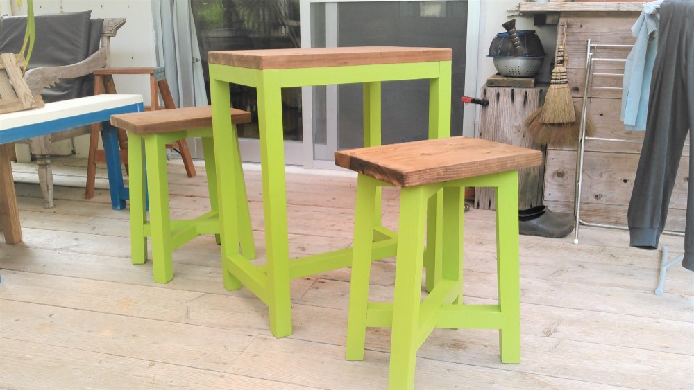 ◆◇テーブル＆椅子2脚セット　色変更可能