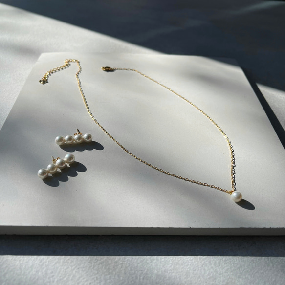 4連 ライン パールピアス イヤリング ∕ シンプル 上品 2way 国産貝パール 5枚目の画像