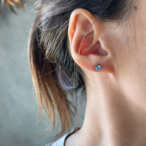 スイスブルートパーズ AAA ひと粒 4mm 14kgfピアス/イヤリング ピアス