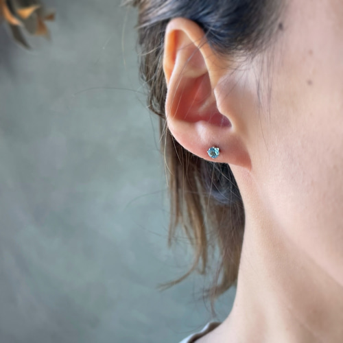 スイスブルートパーズ AAA ひと粒 4mm 14kgfピアス/イヤリング ピアス