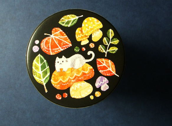 茶筒型小物入れ「秋の近くのネコ」 3枚目の画像