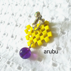 ラウンド濃い紫アメジストと黄色キューブビーズの和柄 市松模様のイヤリング送料無料 春 2枚目の画像