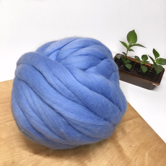 Premium 17.5 microns - 100% Merino Wool Chunky Yarn (Sky Blu 1枚目の画像