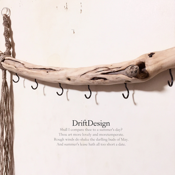～Drift Design～　キレイめ味わい流木と造花のお洒落な多連キーフック　インテリア　ディスプレイ 3枚目の画像