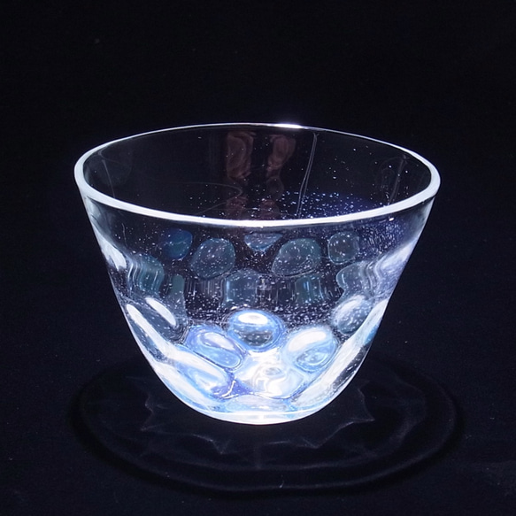 耐熱ガラス　水玉ぐい呑 blue 2枚目の画像
