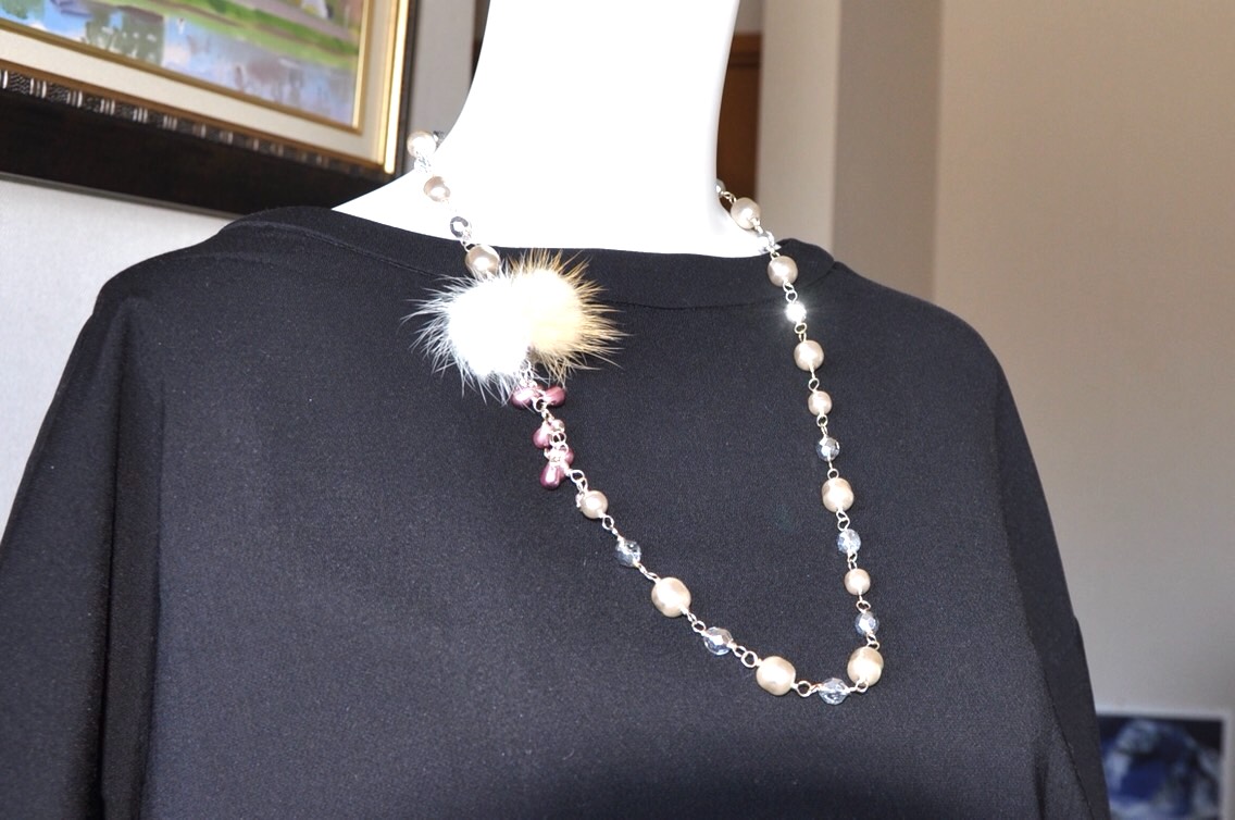 ラビットファー使用パールビーズネックレス