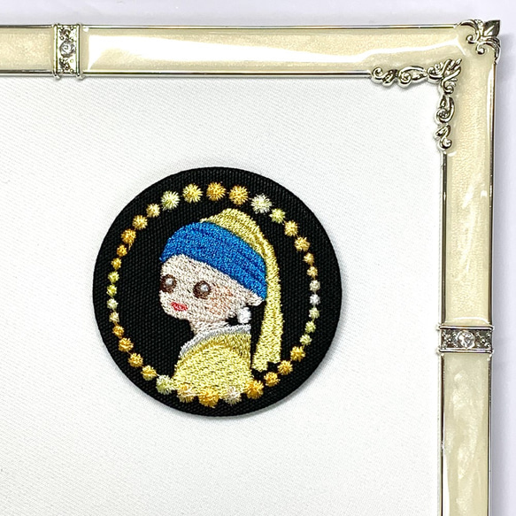 刺しゅう缶バッジ「真珠ちゃん」 1枚目の画像