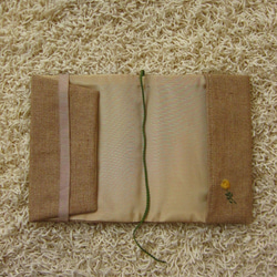 手刺繍・ブックカバー(小菊） 4枚目の画像