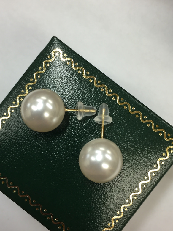 K18 クリスタルパールピアス  12ミリ珠 真珠 18金パールピアス 4枚目の画像