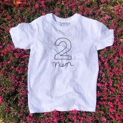 アニバーサリー刺繍Tシャツ　２歳　名入れ 7枚目の画像
