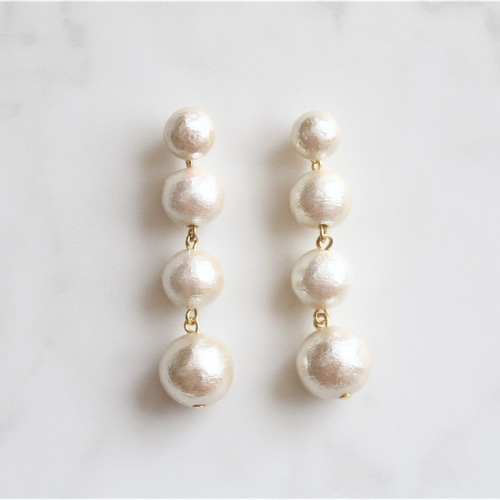 コットンパールボンボンピアス/イヤリング ピアス（スタッド・一粒 