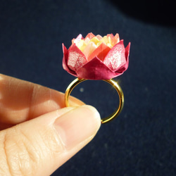和紙で作った椿のようなおりがみ花リング/指輪 3枚目の画像