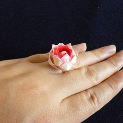 和紙で作った桜カラーのおりがみ花リング/指輪 2枚目の画像