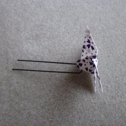 友禅和紙　おりがみかんざし　髪飾り　紫小桜の蝶　 4枚目の画像