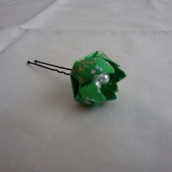 手染友禅和紙使用　おりがみかんざし髪飾り　緑のハス 4枚目の画像