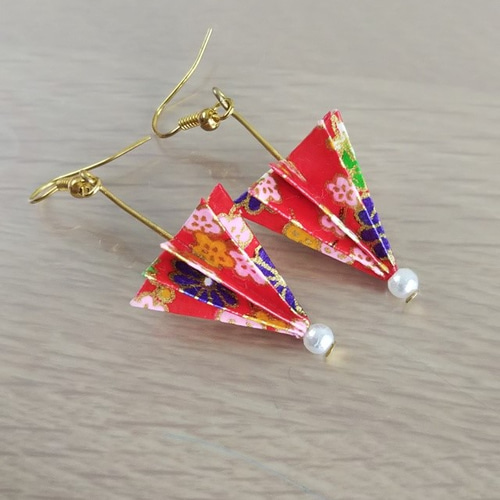 手染め友禅和紙使用 おりがみピアス イヤリング 赤い傘 ピアス（フック 