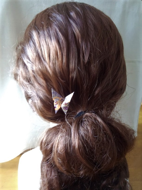 手染め友禅和紙使用　おりがみかんざし　髪飾り　紫の蝶 4枚目の画像
