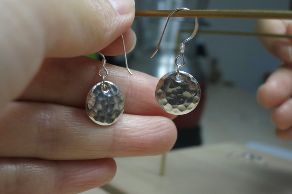 質感系列沖敲純銀耳環 #1 sterling silver earrings 手作飾品 handmade jewelry 第2張的照片