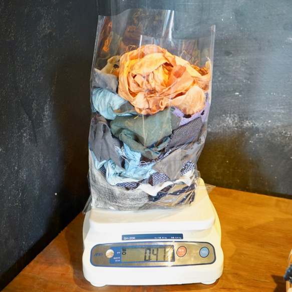 【大特価】天然染料ハギレ/詰め合わせ400g 3枚目の画像