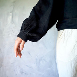 【福袋】燈籠袖上衣/黑色+沙魯埃爾褲/灰白色 第5張的照片
