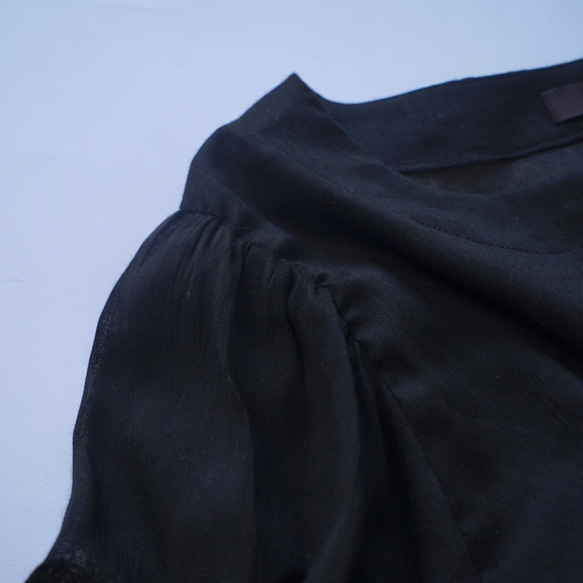 【福袋】燈籠袖上衣/黑色+沙魯埃爾褲/灰白色 第6張的照片