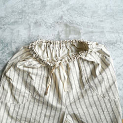 『夏の福袋』刺繍フリルスリーブTシャツ(インディゴ) + ハーフリネン七分丈バルーンパンツ(ストライプ) 8枚目の画像