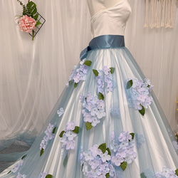 花びら　葉　オーバースカート　カラードレスになる　ウェディングドレスの色直し　オーダーメイドウェディング　色変更無料 2枚目の画像