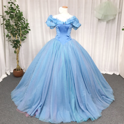 シンデレラのブルーカラーウェディングドレス ストーン キラキラ