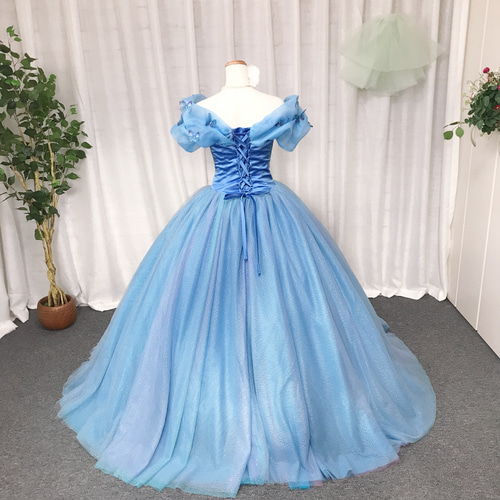 シンデレラのウェディングドレス、キラキラ、ハンドメイドウェディング