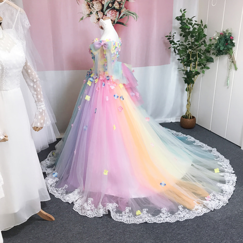 レインボー神ドレス  レインボー神ティアラ  キラキラパック レインボーカラードレス、ハンドメイドウェディングドレス、お