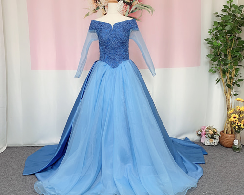 オシャレな花嫁様に人気急上昇！グレーのカラードレス5選