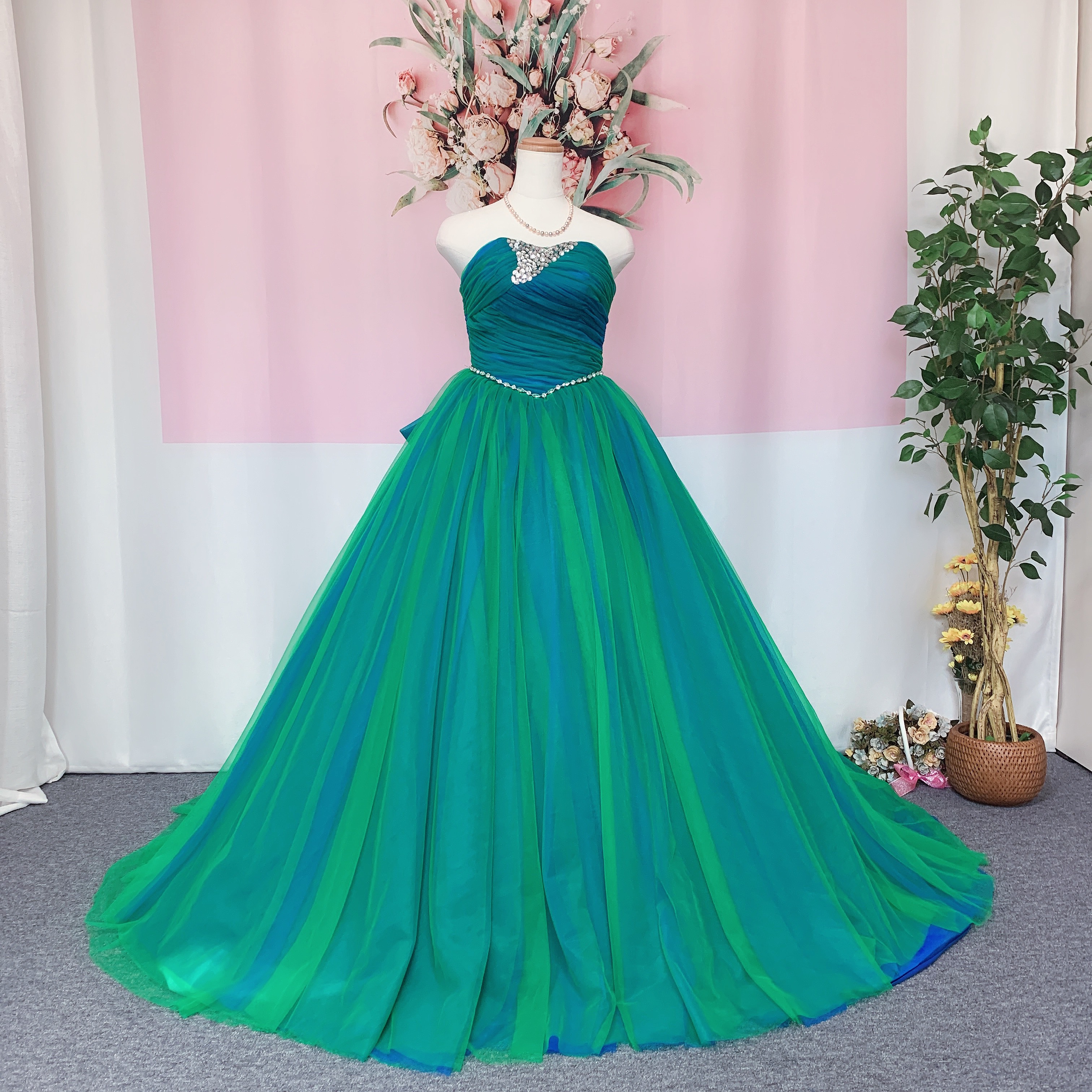 海の色で、カラードレス、ウェディングドレス、オーダーメイドドレス、色変更無料