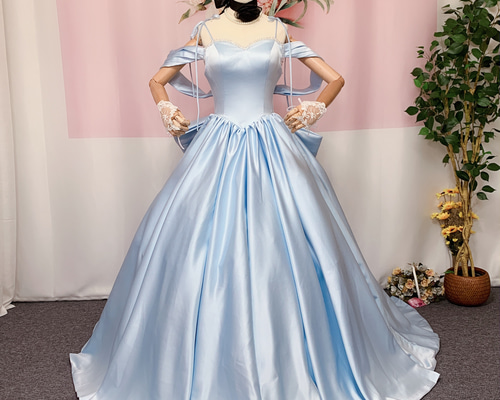 豪華！カラードレス 赤 プリンセスライン オフショルダー 結婚式