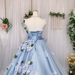 お花びら、薄いブルー、サッシュリボン付き、サテン、カラードレス、ウェディングドレス、オーダーメイドドレス、 6枚目の画像