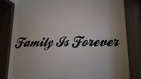 Family Is Forever ウォールステッカー 2枚目の画像
