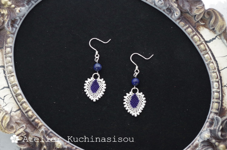 【受注製作】イーネオヤのワンポイントモチーフピアス〈ラピスラズリ〉