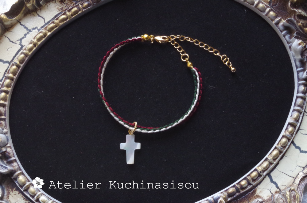 【受注製作】タティングレースの三連ブレスレット〈バロックカラー×クロス〉