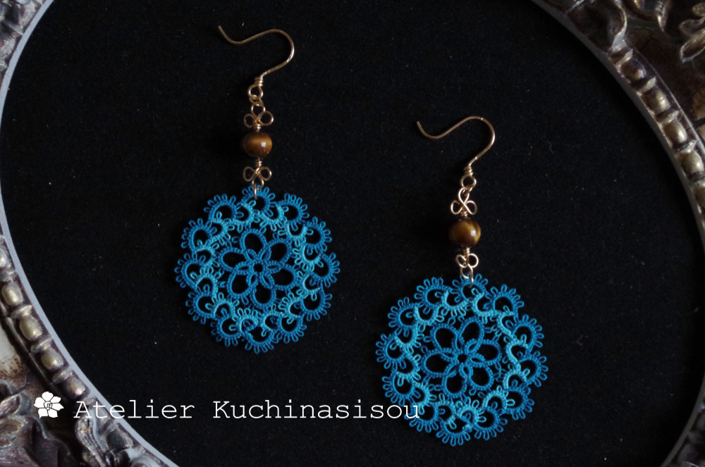 【受注製作】タティングレースとタイガーアイのピアス〈蒼穹〉